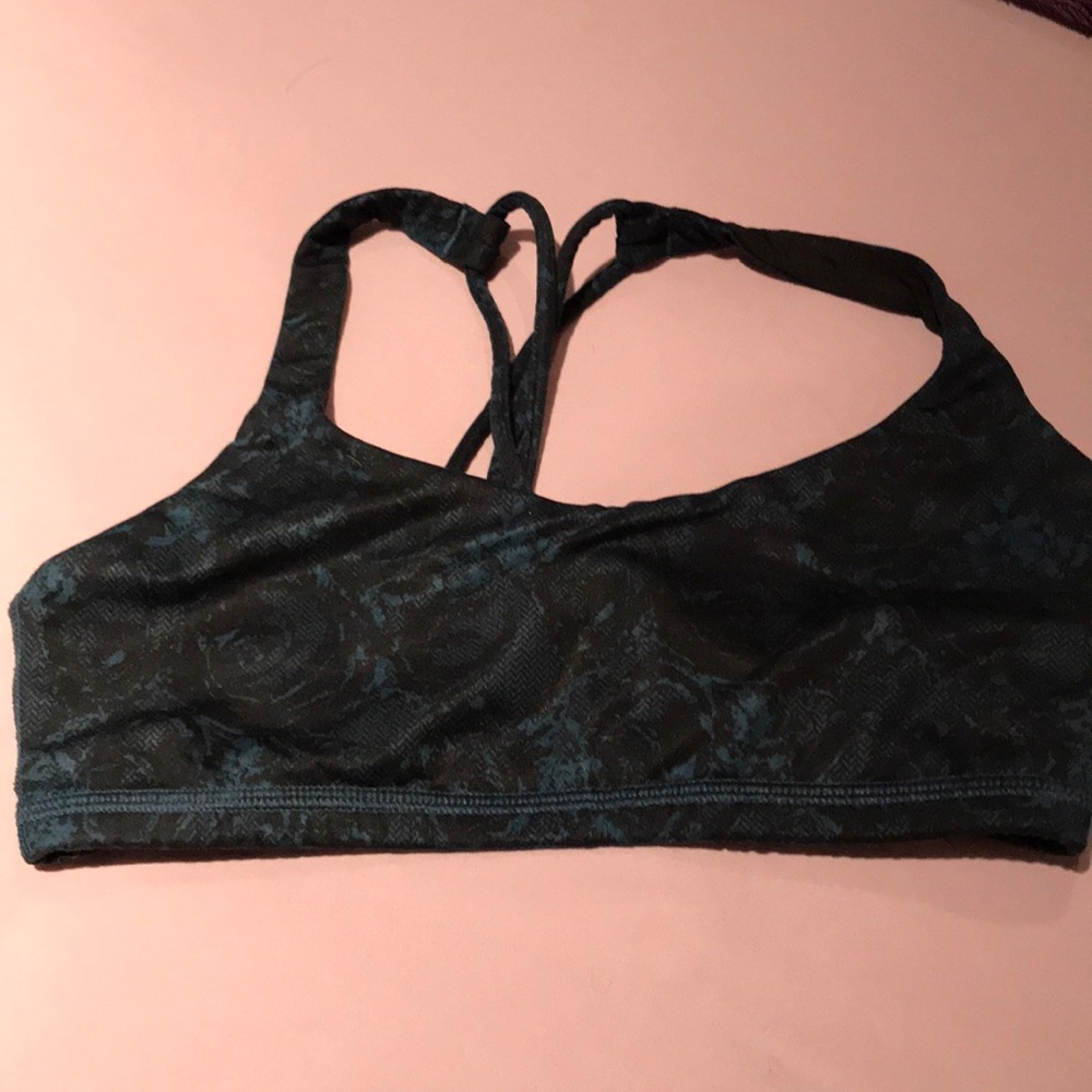 Lululemon sports bra